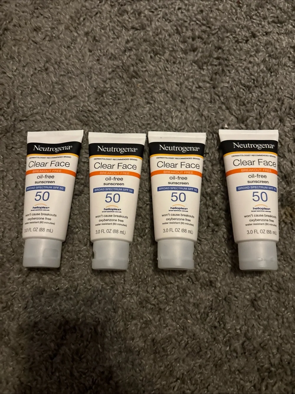 Neutrogena Clear Face Oil-Free Sunscreen SPF 50 - White